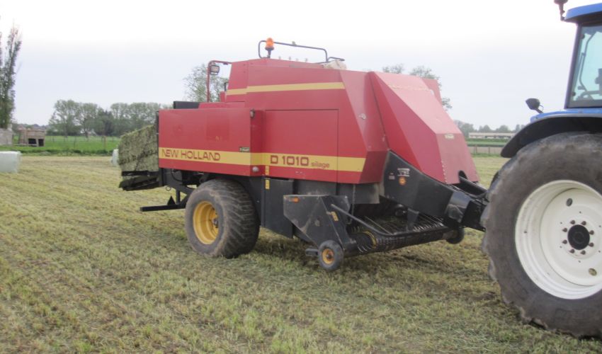 New Holland D 1010
