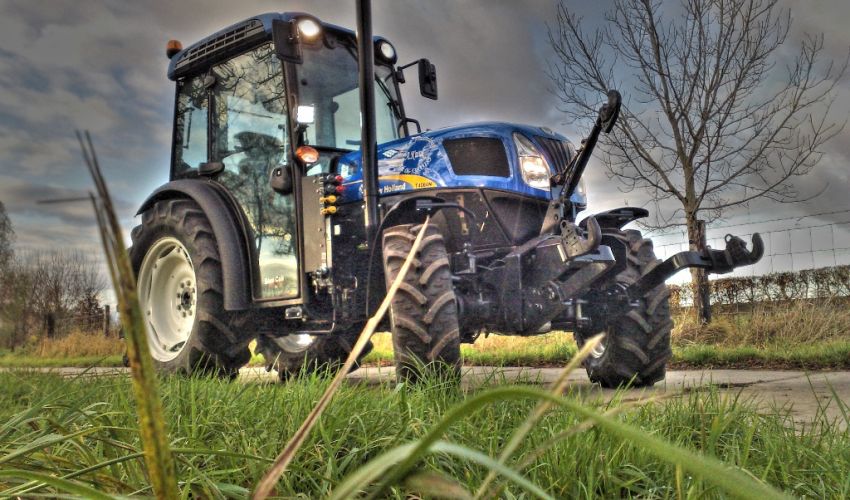 New Holland T 4050
