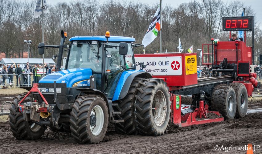 New Holland TM 130
