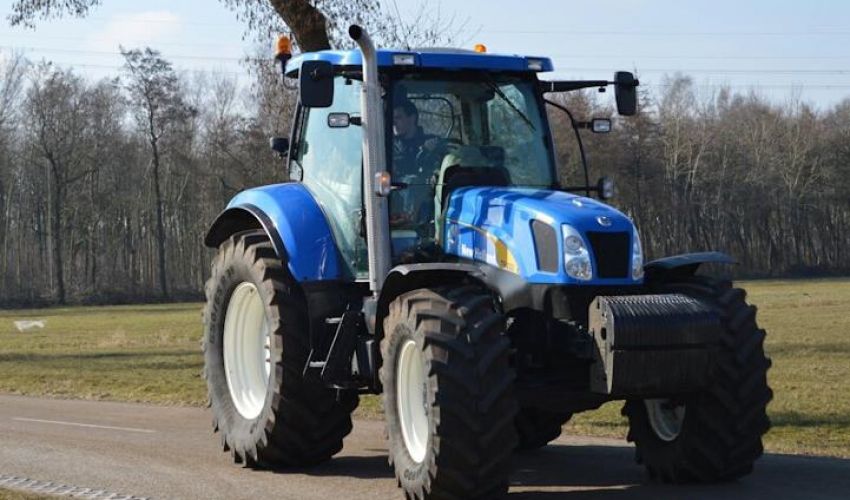 New Holland T 6030 Elite