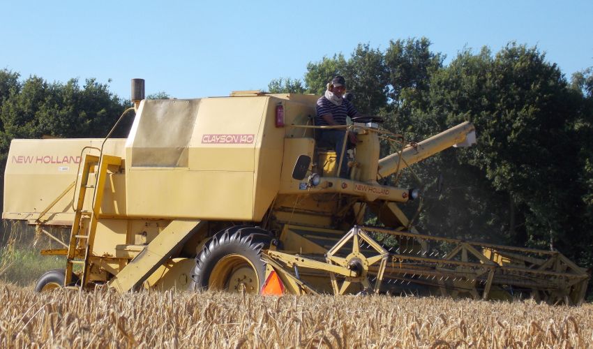 New Holland Clayson
