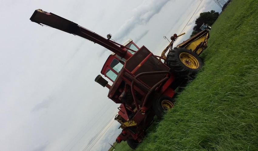 New Holland 1890