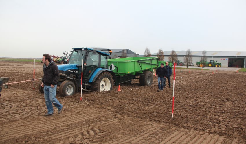 New Holland TL 70