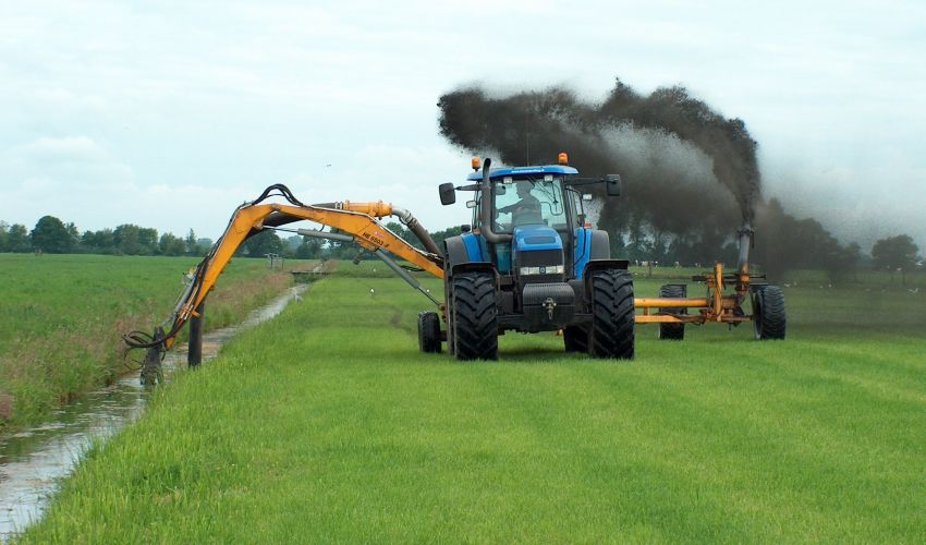 New Holland TM 175