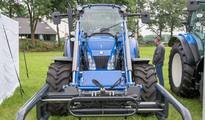 New Holland T 5