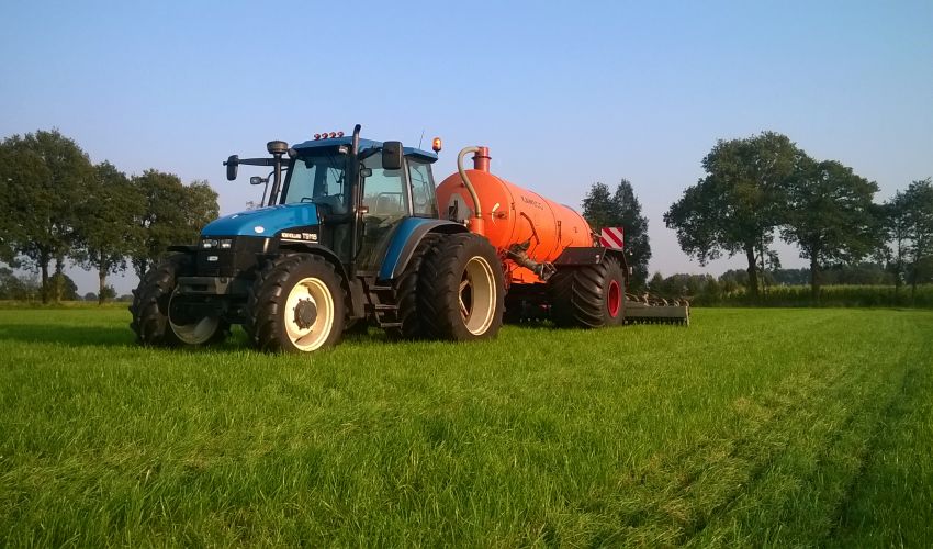 New Holland TS 115