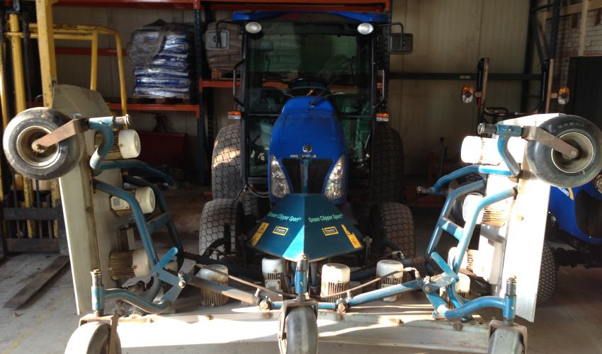New Holland Boomer 3050