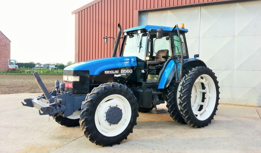 New Holland 8560