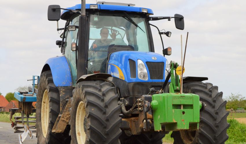 New Holland T 6080