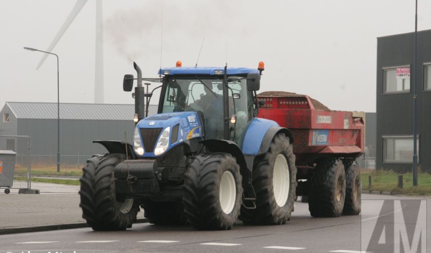 New Holland T 7000