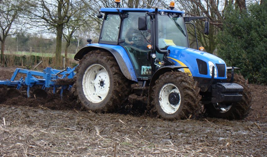 New Holland T 5050