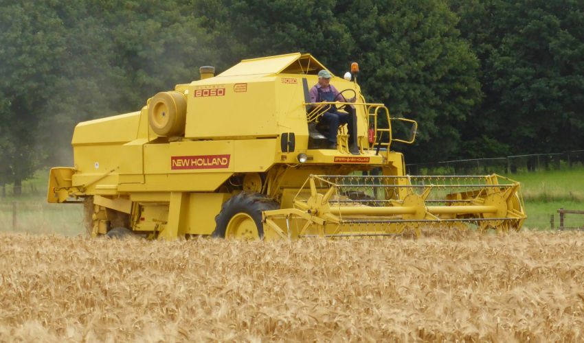 New Holland Clayson 8050