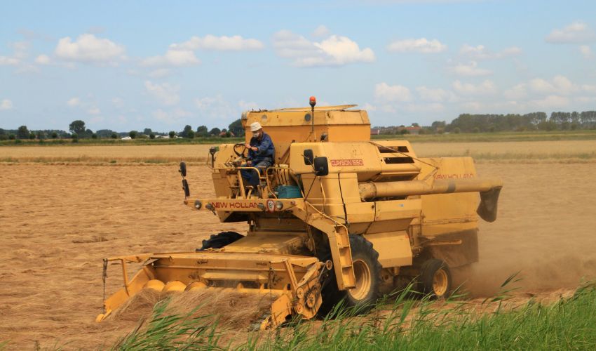 New Holland Clayson 1550