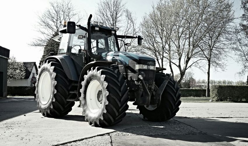 New Holland 8160
