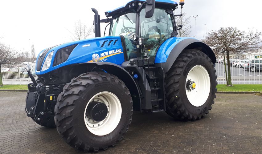 New Holland T 7.275