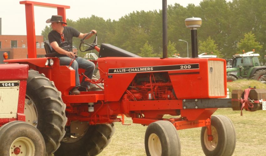 Allis-Chalmers 200