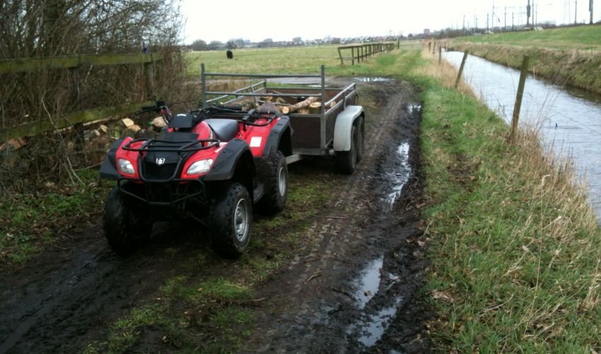 QUAD Suzuki