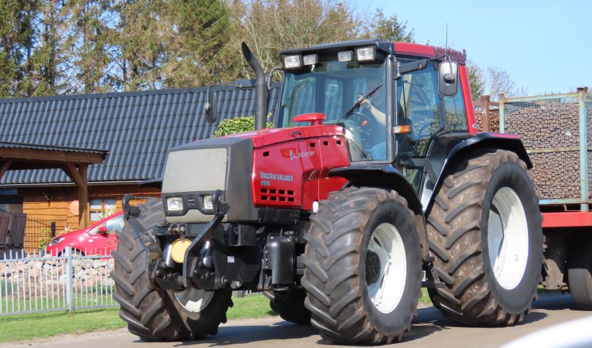 Valtra Valmet 8950 Fiche technique / Info - France