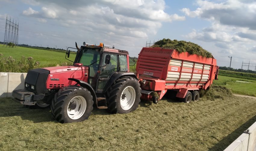 Valtra Valmet 8150
