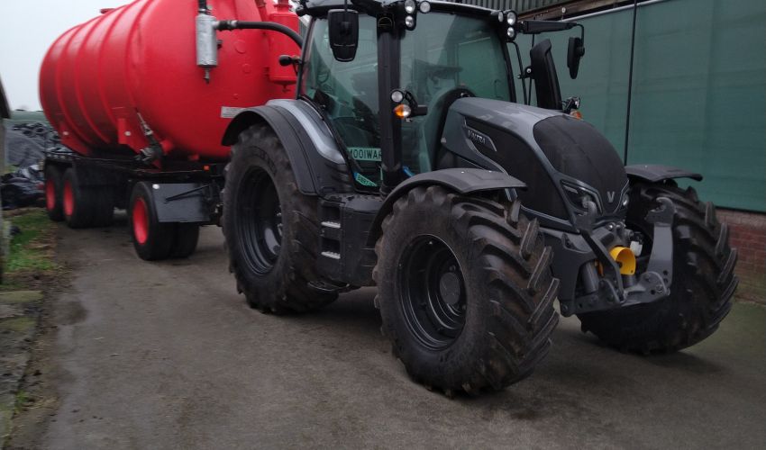 Valtra N154