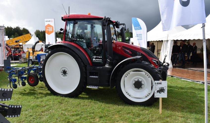 Valtra G125