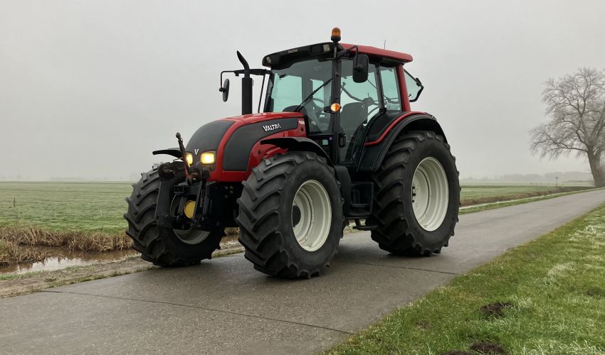 Valtra N141