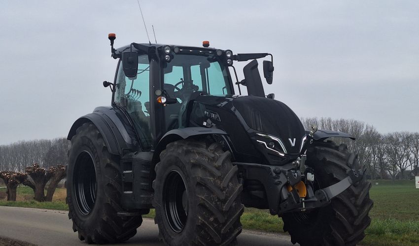 Valtra T175