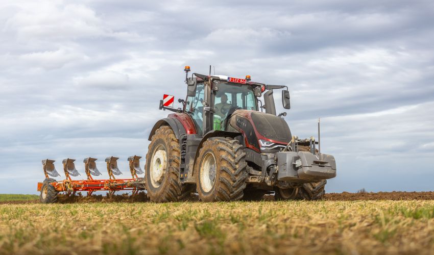 Valtra S376