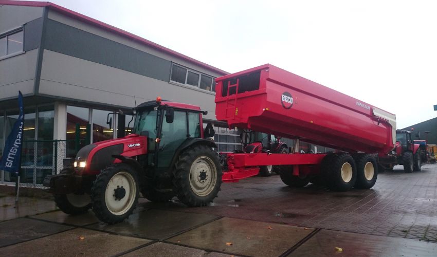Valtra A73