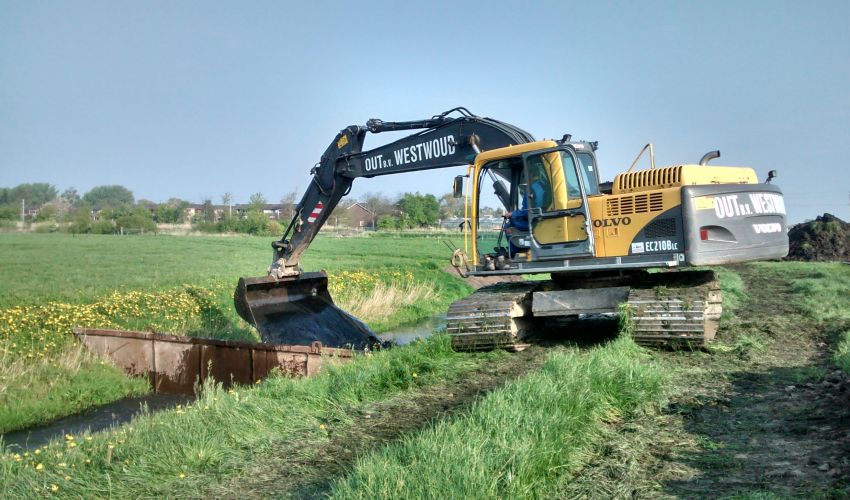Volvo EC 210 B