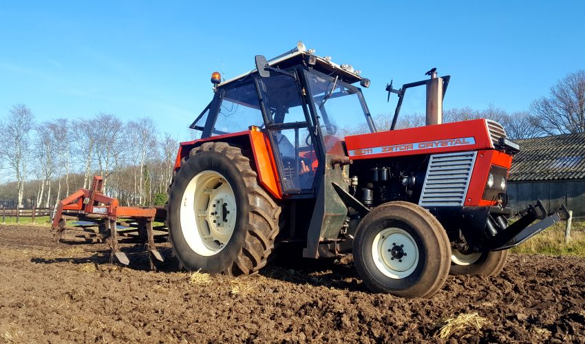 Zetor Crystal 8011 Fiche technique / Info - France