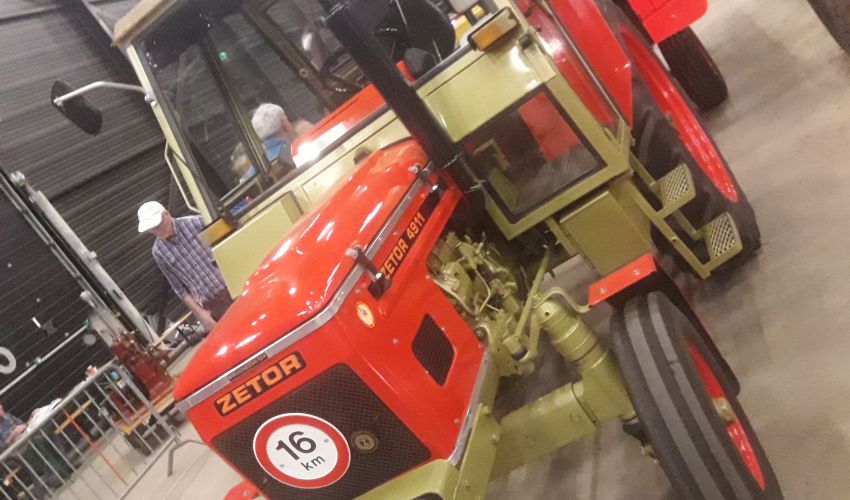 Zetor 4911 Fiche technique / Info - France