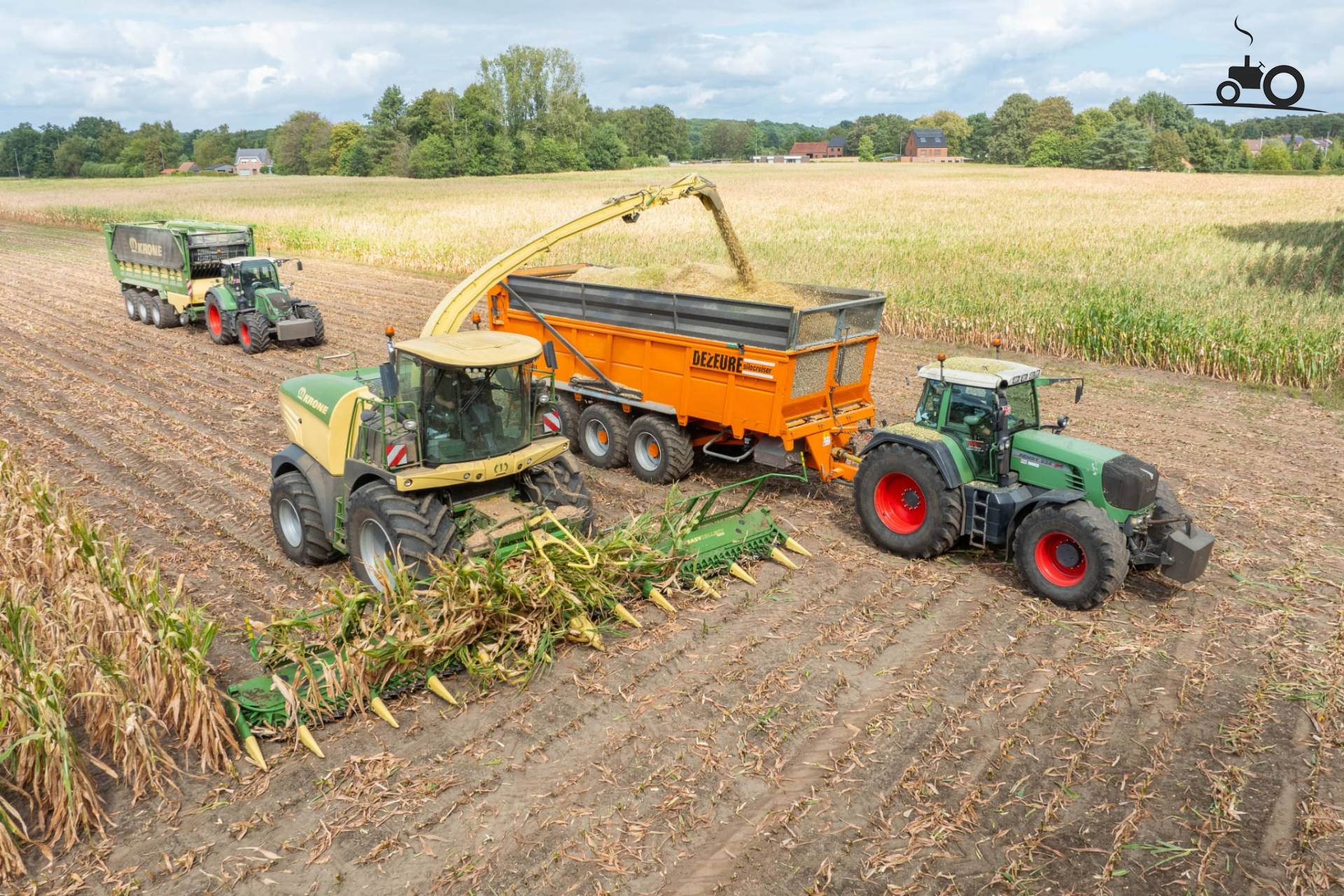 Loonbedrijf VRG met Krone Big X 630 en Easycollect 900