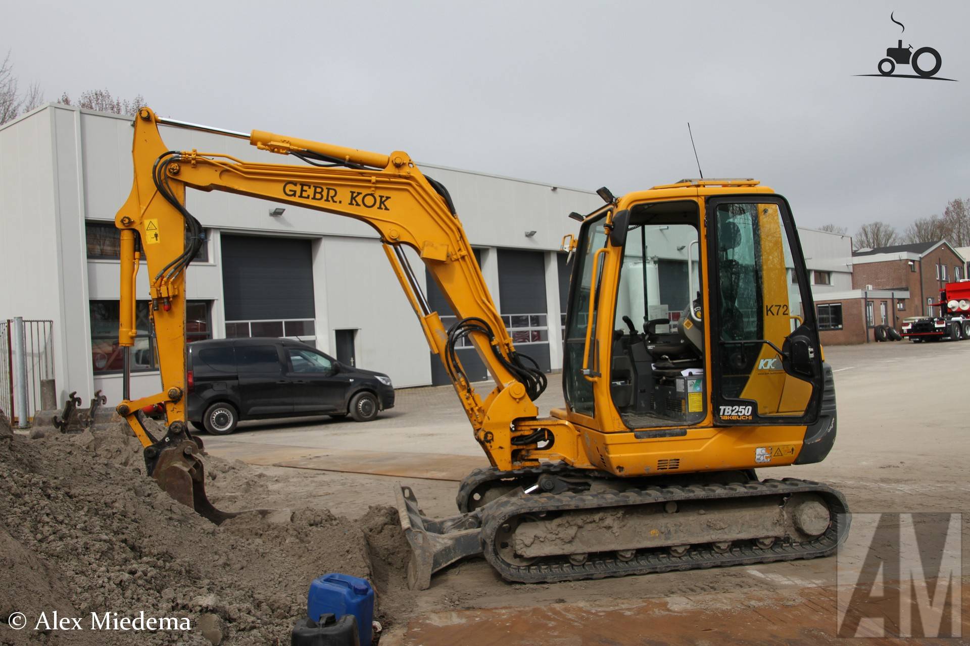 Takeuchi TB 250 machine van Gebr. Kok in Berlikum