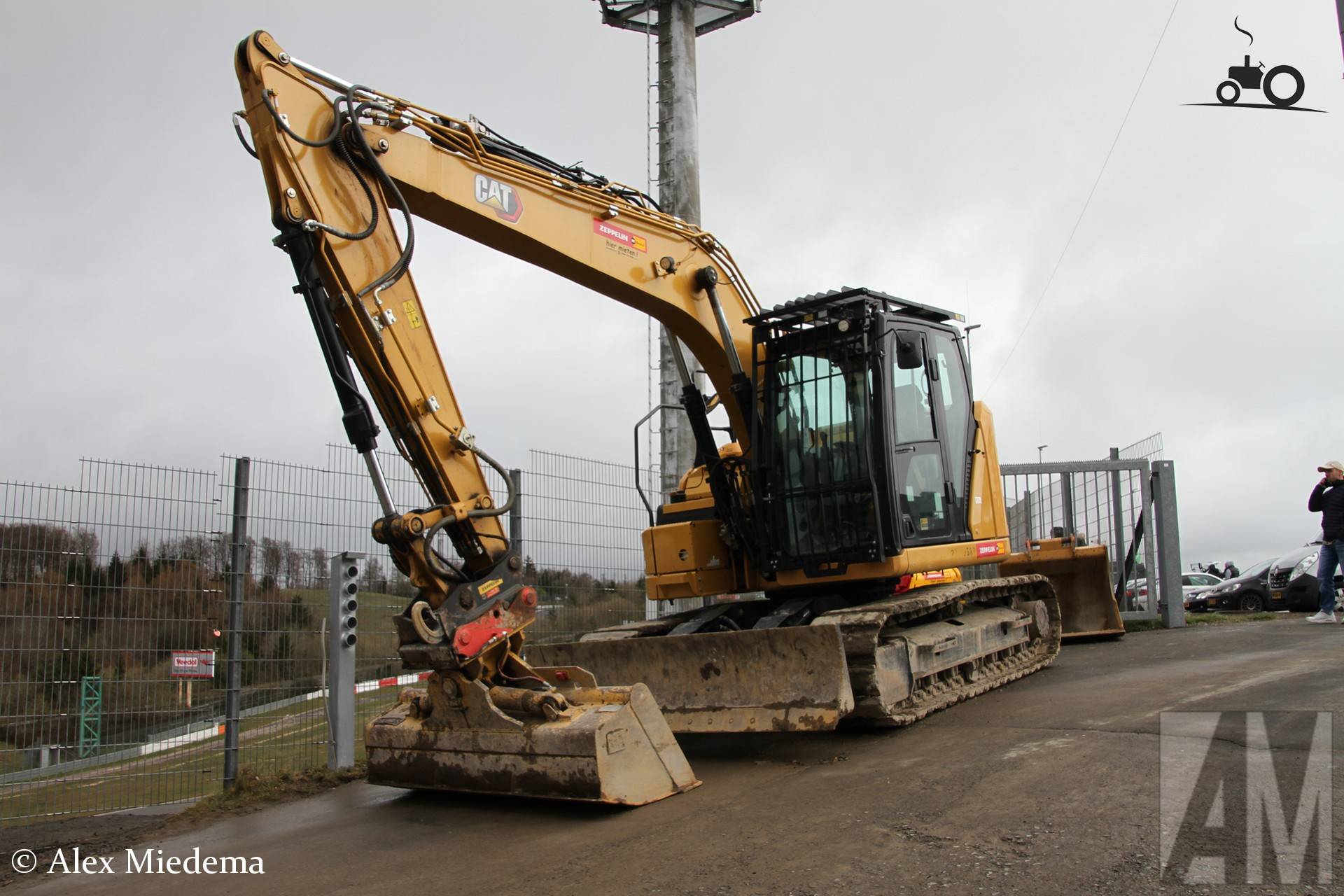 Caterpillar graafmachine bij paddock Nürburgring