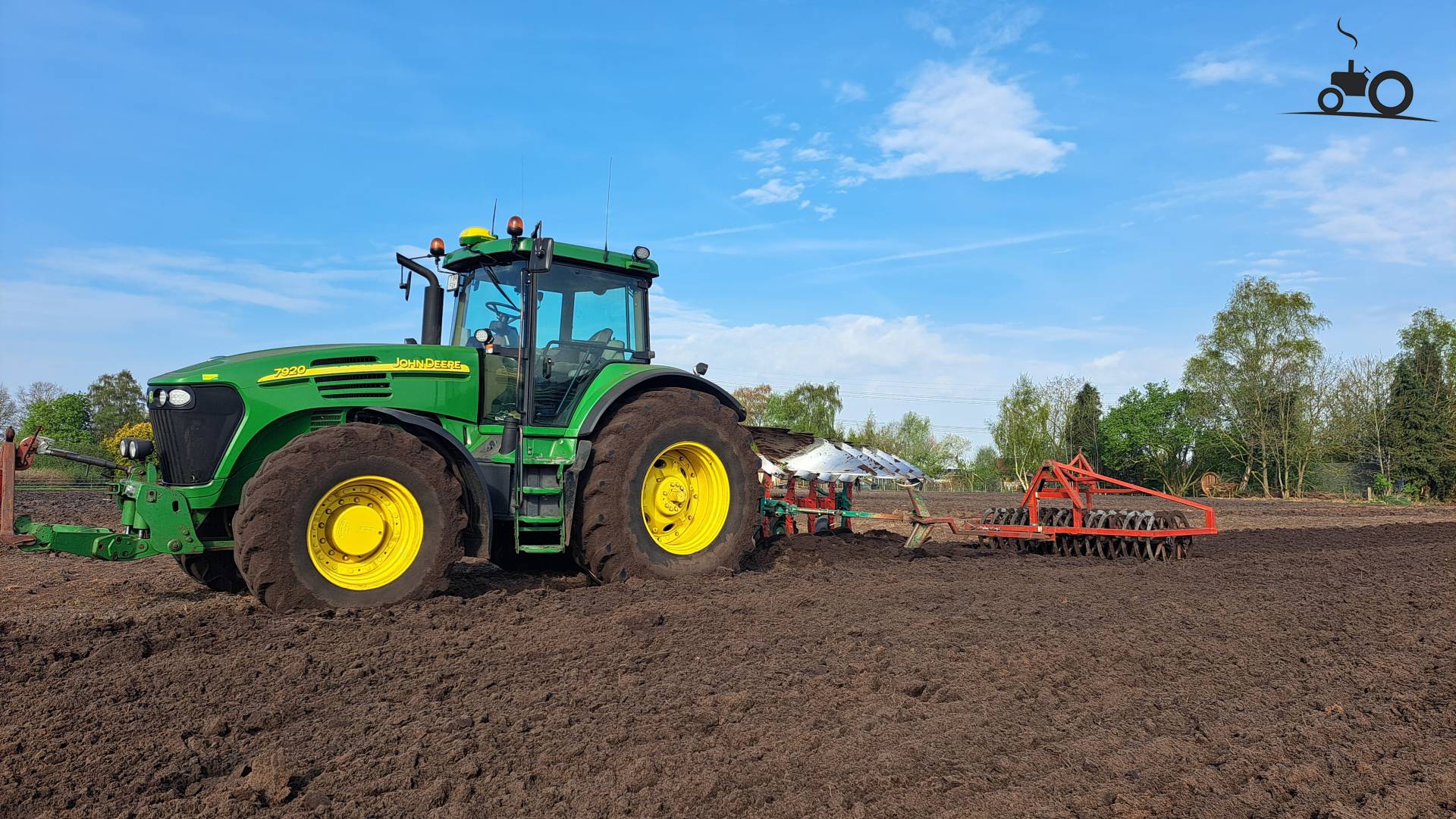John Deere 7920 met 5 schaar Kverneland ploeg