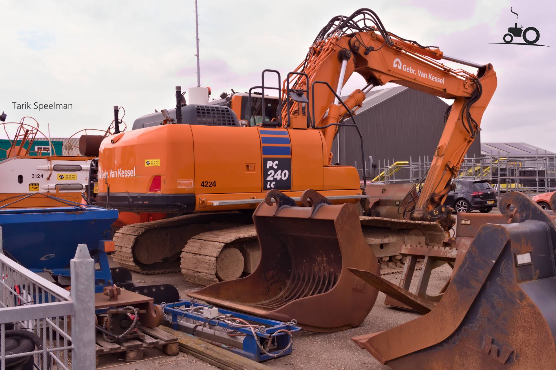 Komatsu PC 240 LC Graafmachine in Dordrecht