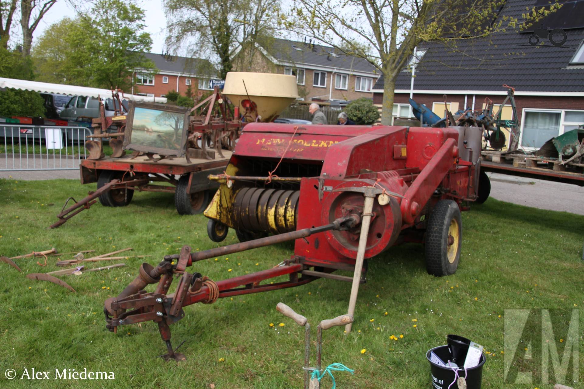 New Holland machine geveild op boerenboelgoedveiling