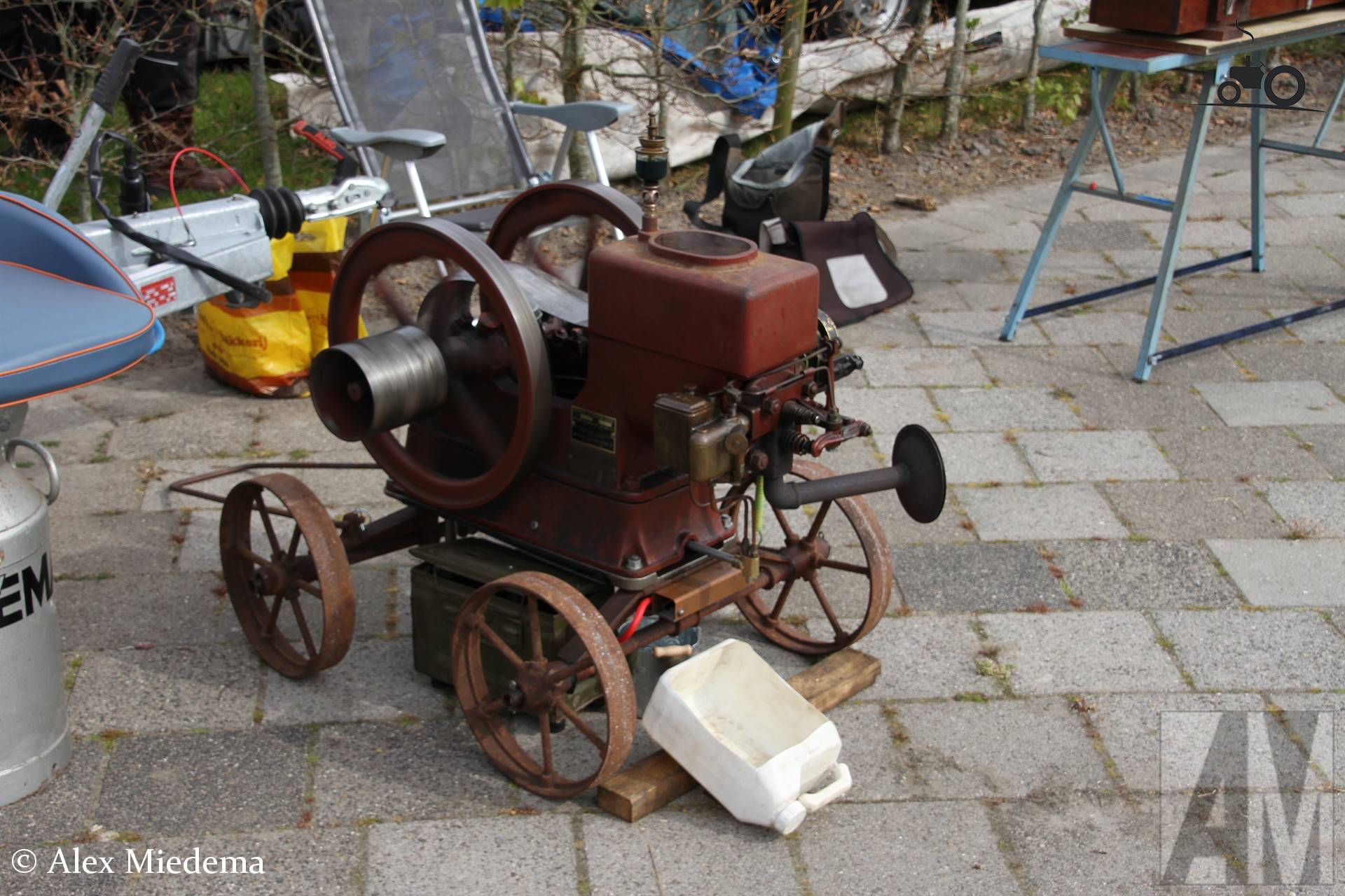 Waterloo Boy benzinemotor op Oldtimerdei Minnertsga