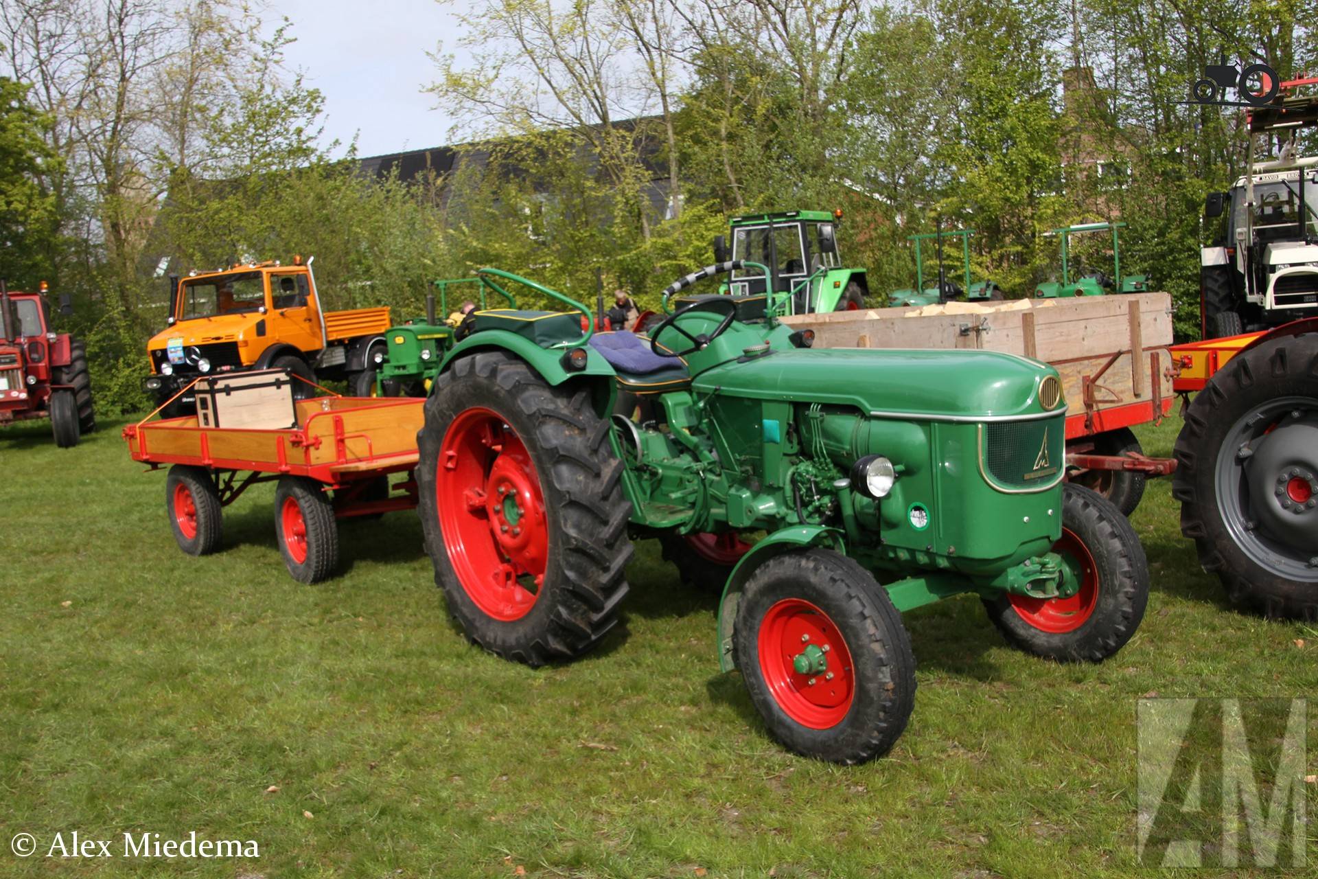Deutz tractor op Oldtimerdei Minnertsga