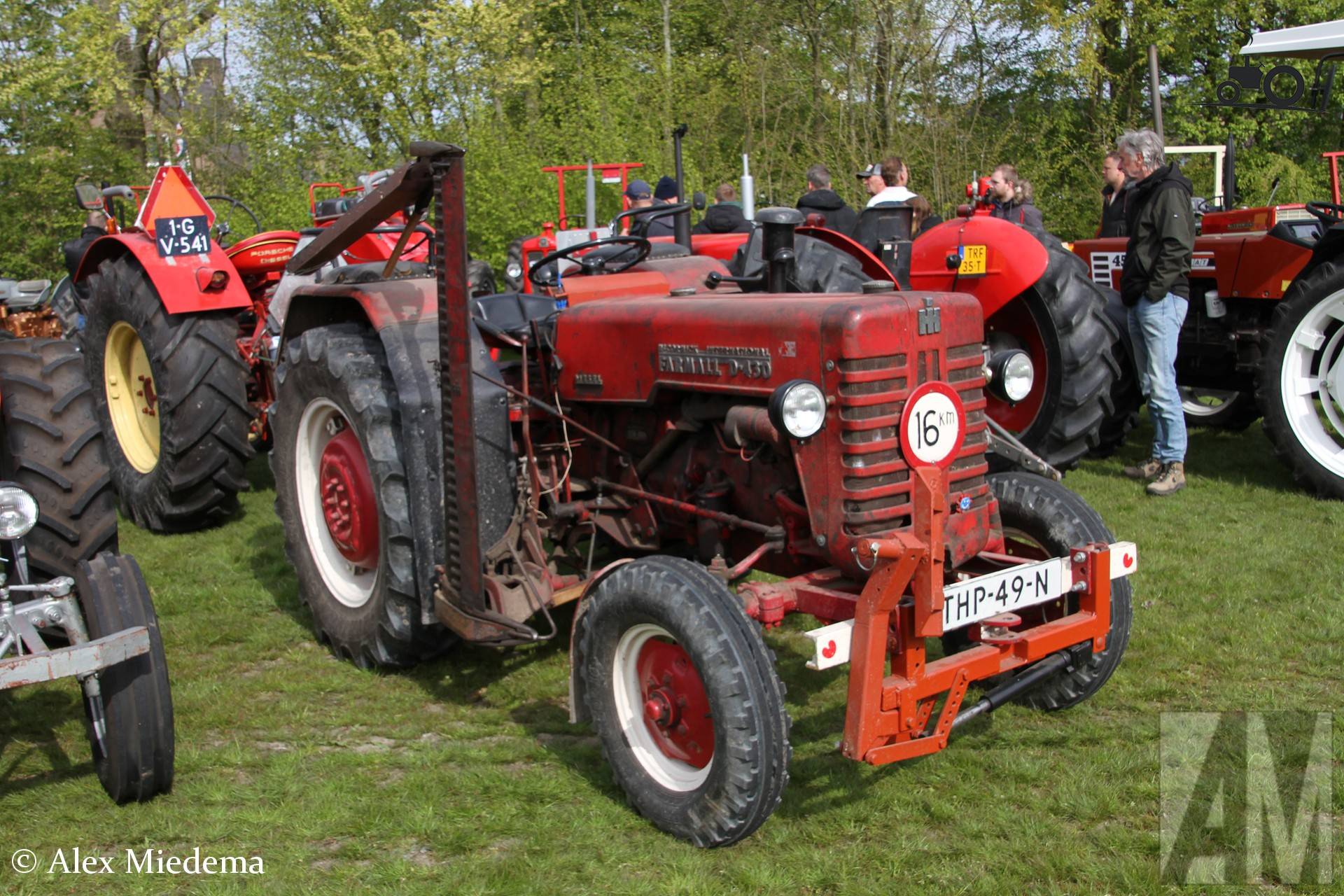 Oldtimerdei event with Farmall D-430 tractor