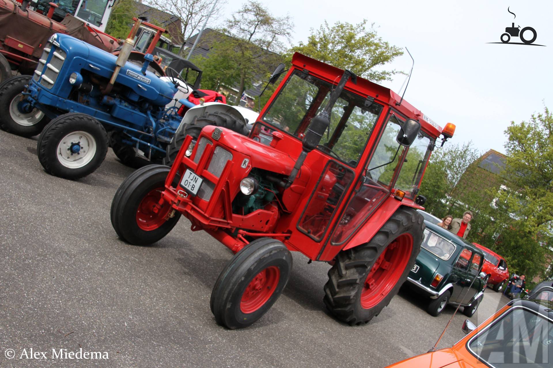 BM Volvo 400 uit 1968 op Oldtimerdei Minnertsga