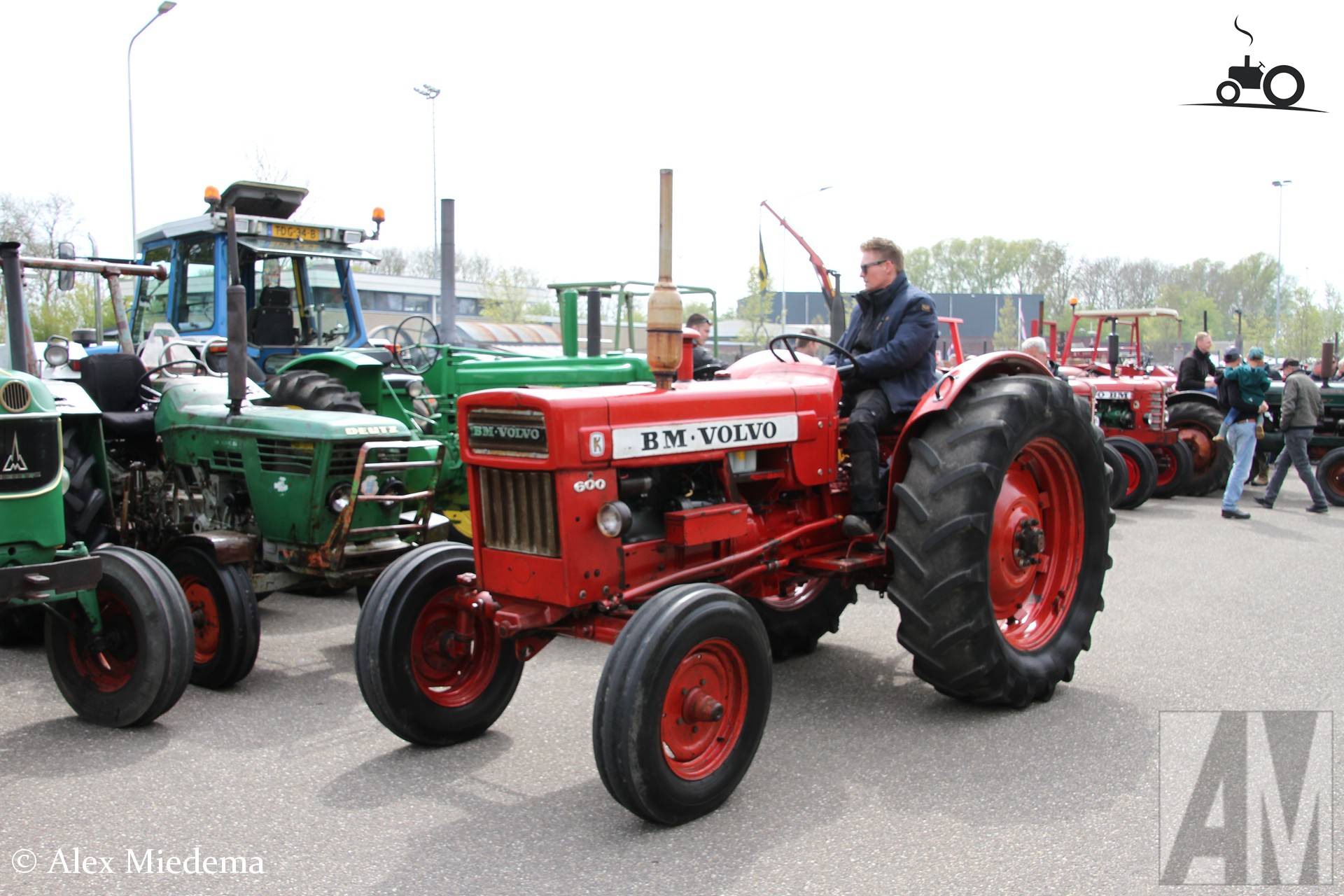 BM Volvo 600 op Oldtimerdei Minnertsga