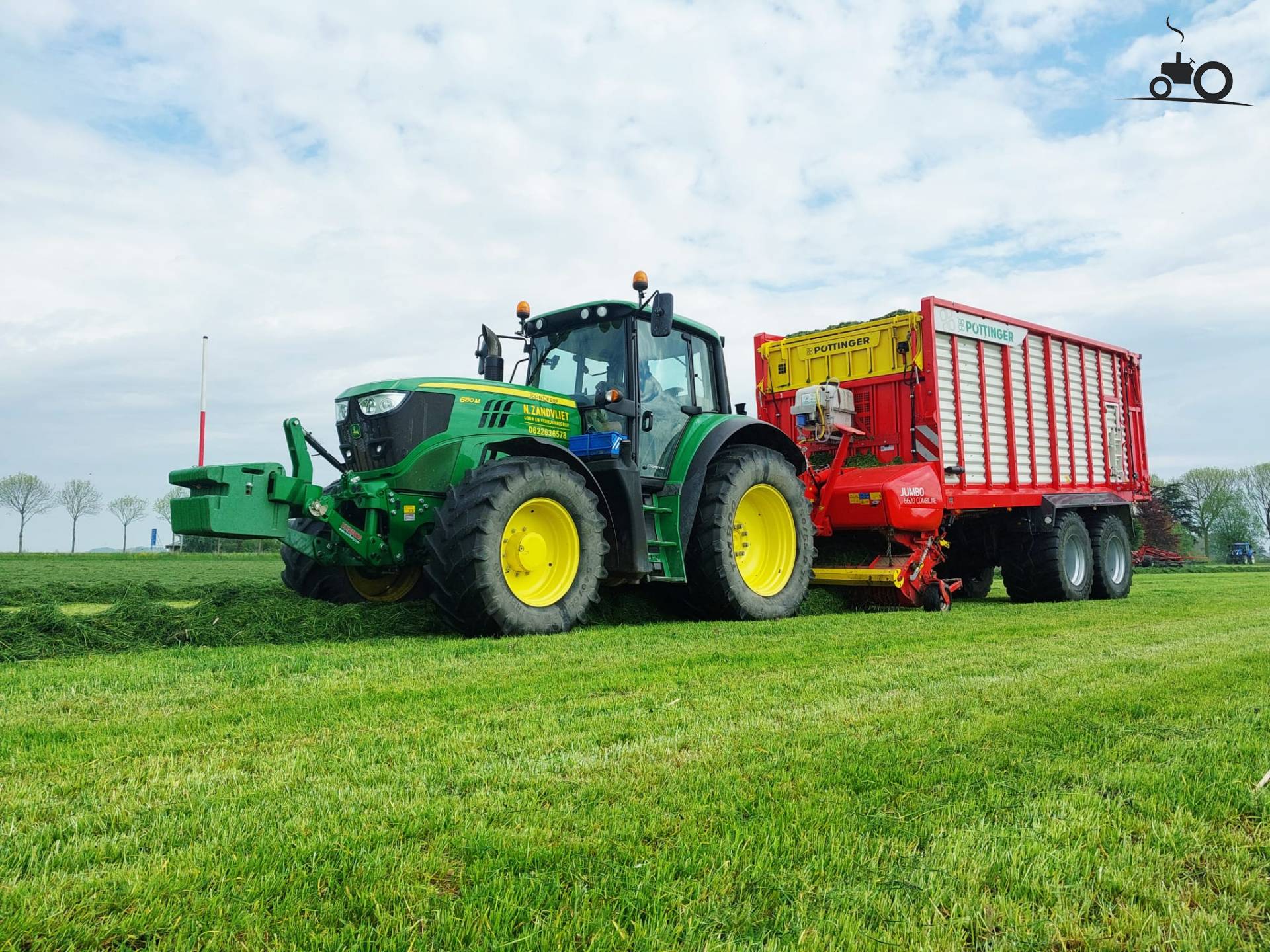 John Deere 6150 met Pottinger Combi