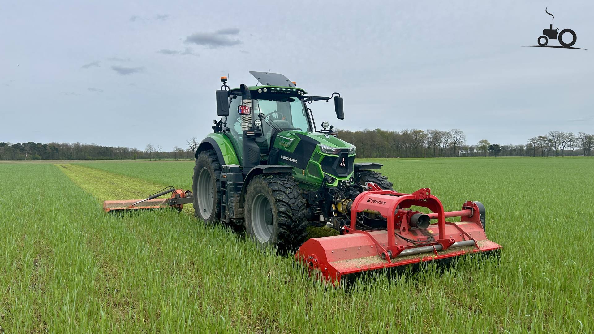Rogge klepelen met Deutz-Fahr Agrotron 6190 TTV