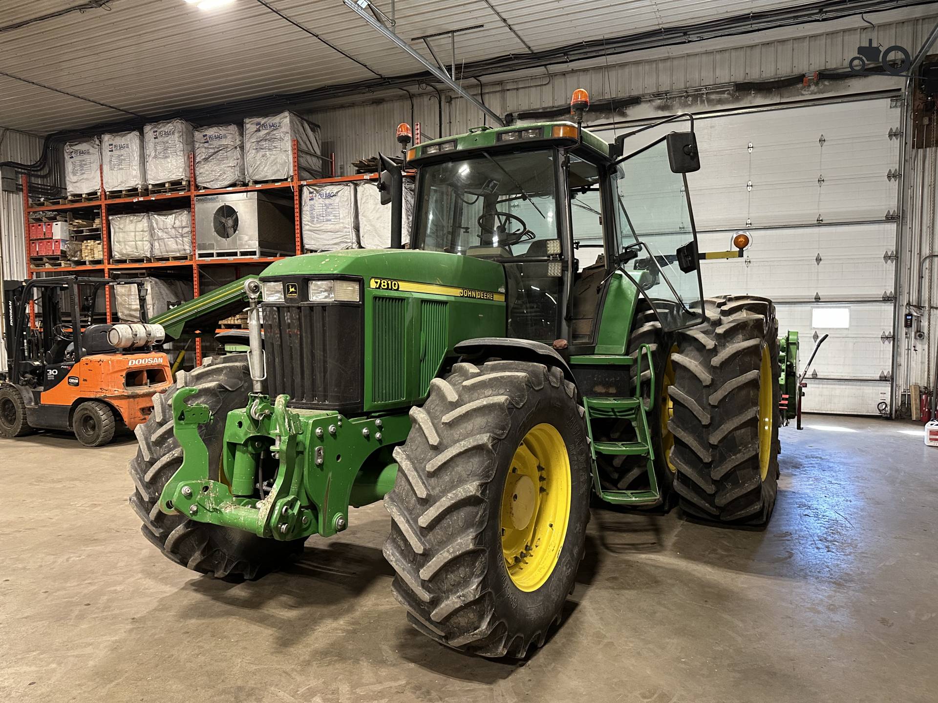 John Deere 7810