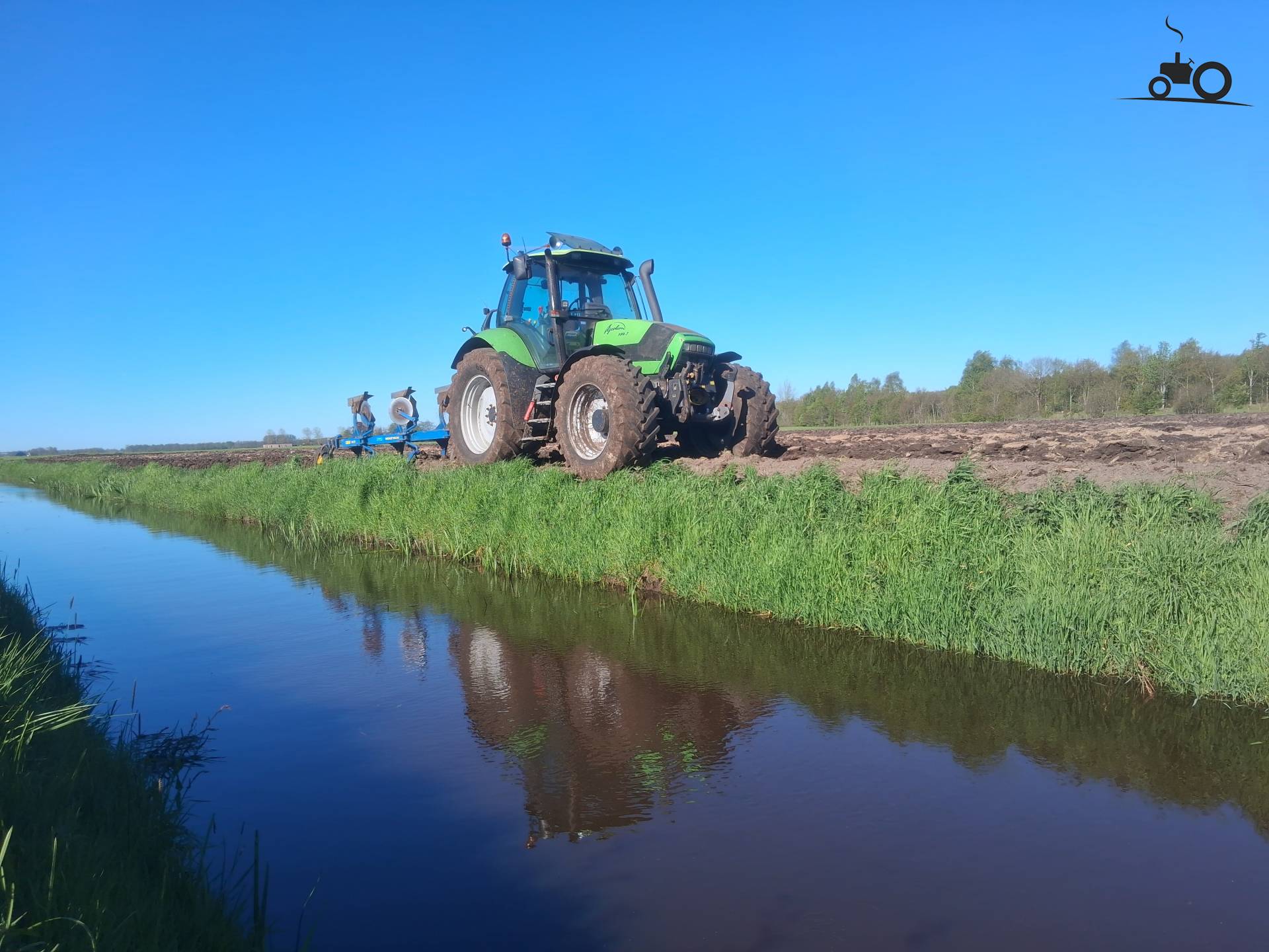 Deutz-Fahr Agrotron 180.7 met överum wentelploeg