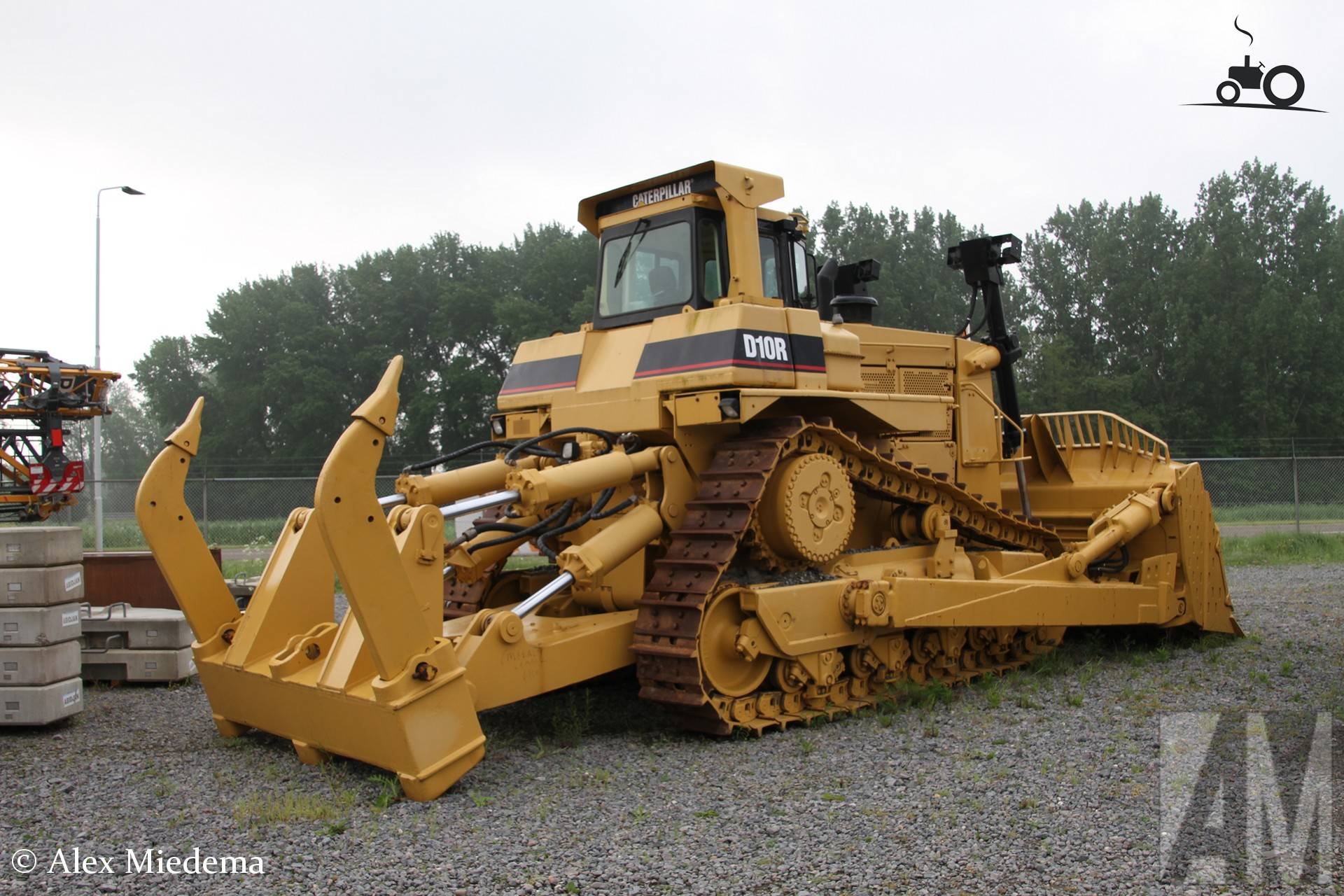Caterpillar D10R machine in Moerdijk