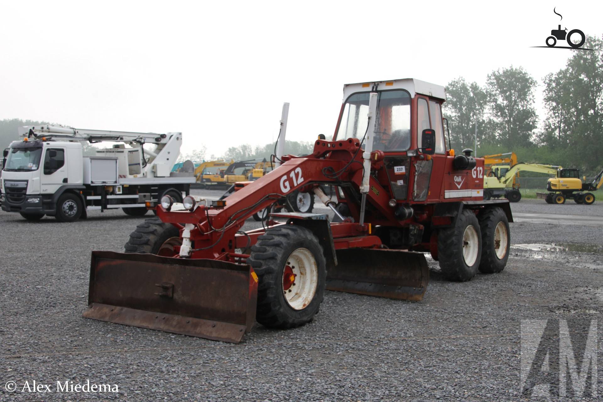 O & K G12 machine bij Benelux veiling