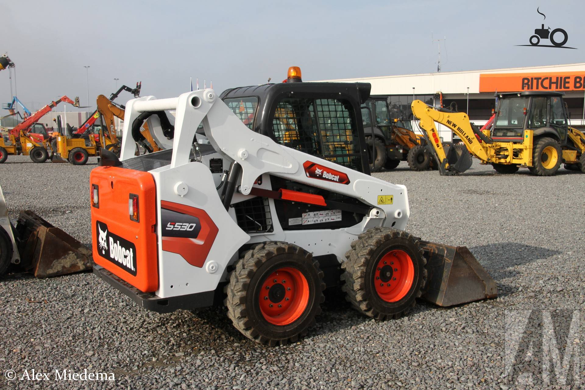 Bobcat S530 schranklader in Moerdijk op 4 mei 2026
